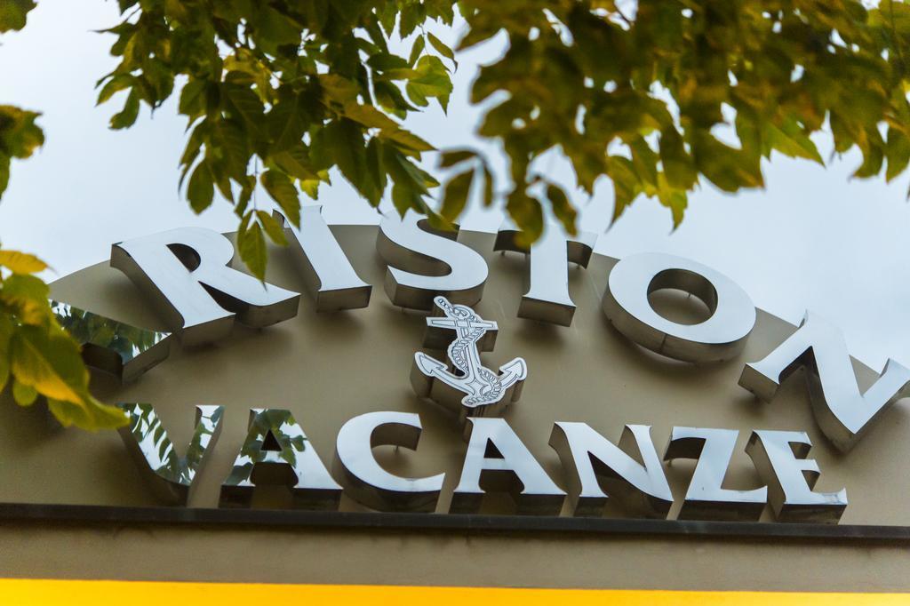 Aparthotel Ariston Vacanze *